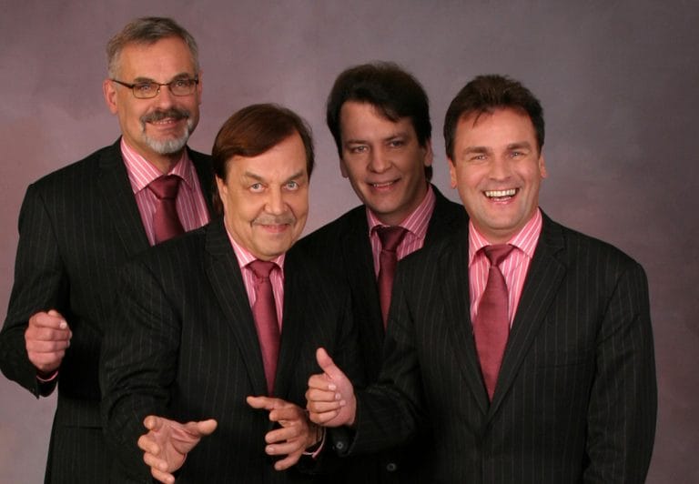 Tulipunaruusut_pressi