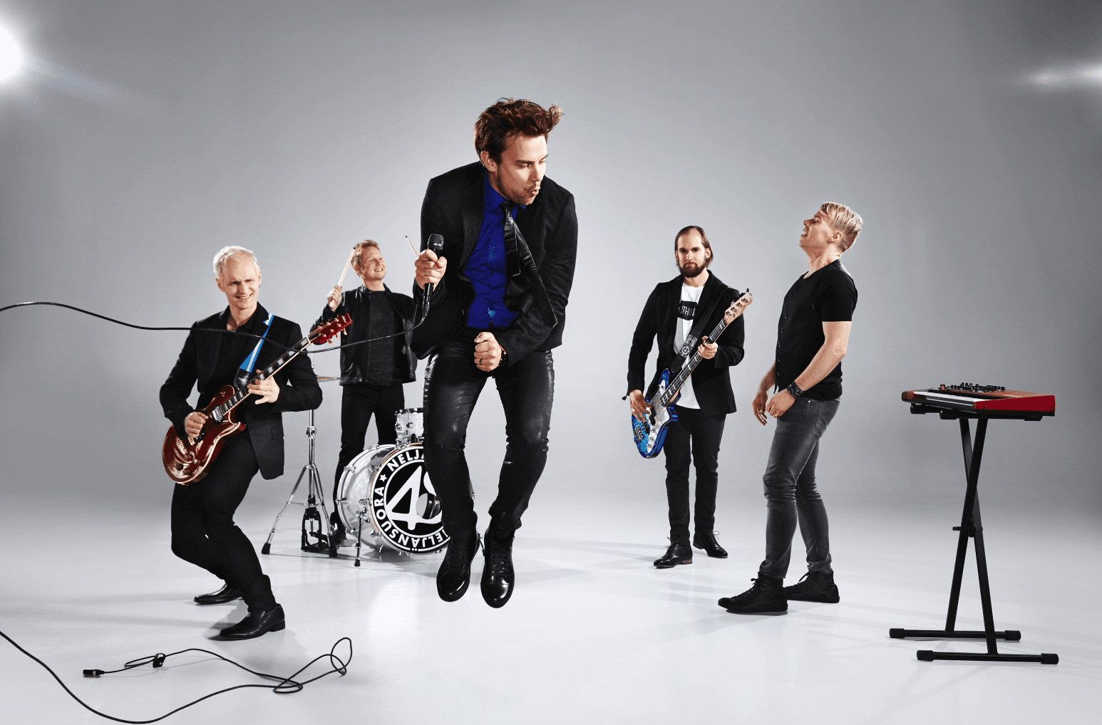 Neljänsuora | tanssiin Fi