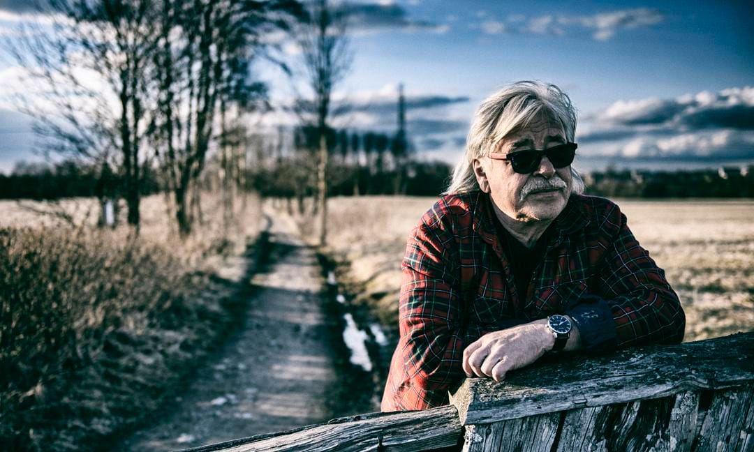 Matti esko perui konserttinsa yleisökadon vuoksi   kuuntele uusi joululaulu | tanssiin Fi