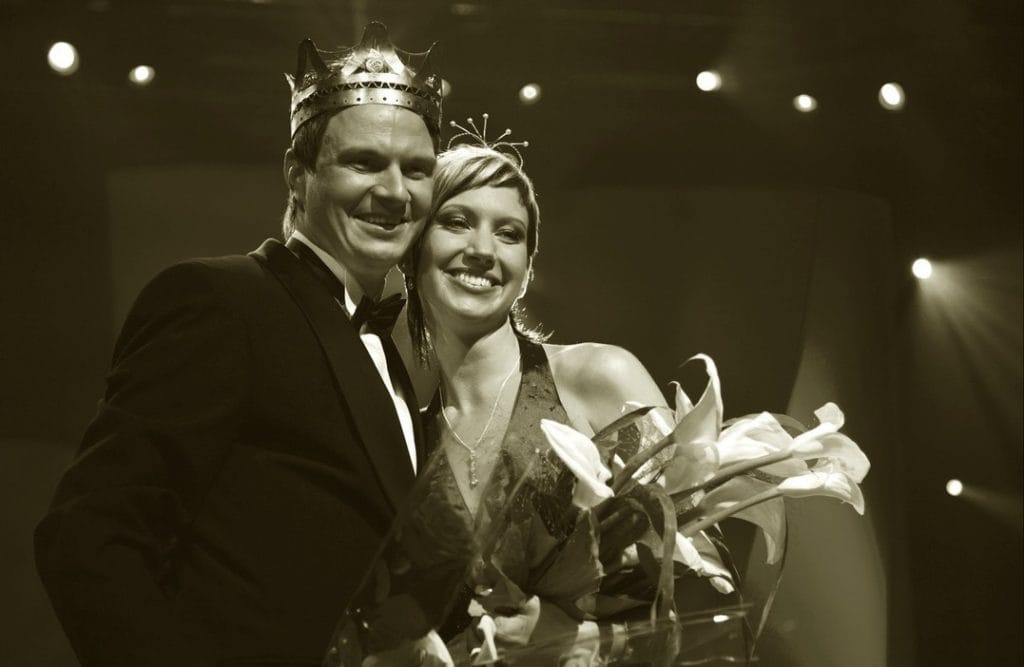 Tangokuningatar yllätti uudenvuodenjuhlissa meni naimisiin yle pomon kanssa | tanssiin Fi