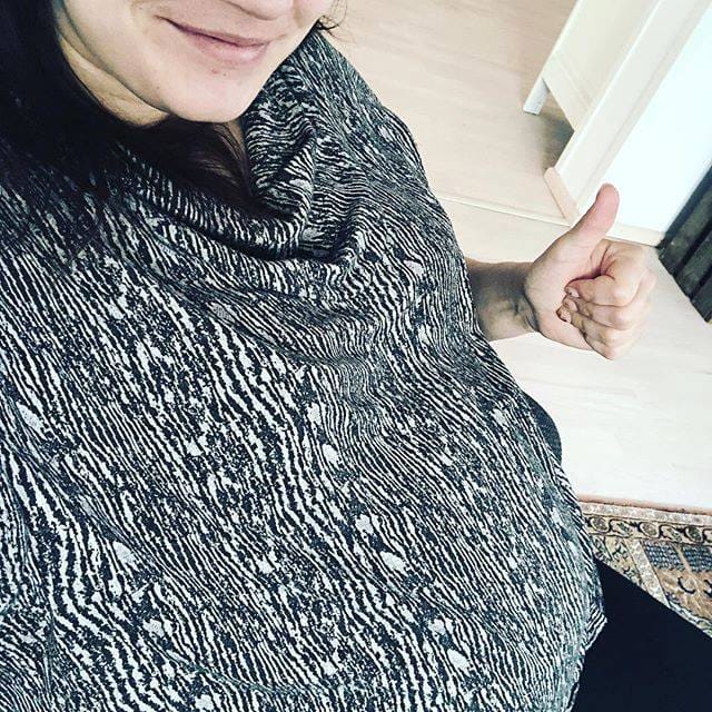 Suvi Suvi teräsniska potkivasta vauvastaan tuntuu että pukkaa mahasta ulos | tanssiin Fi