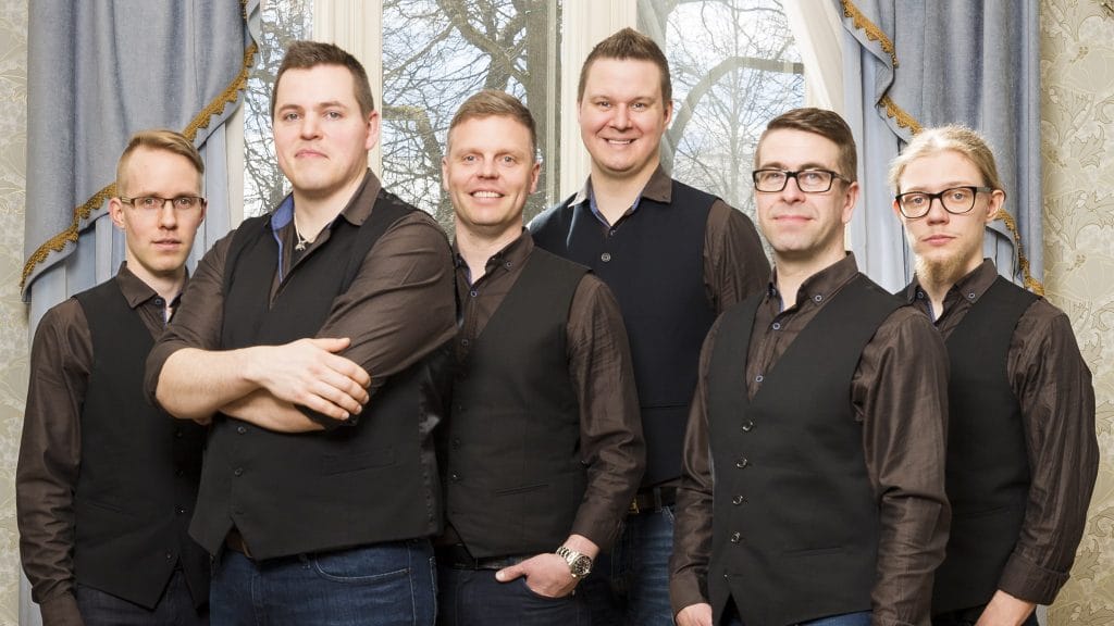 sinitaivas-bg Juha matti ahola sinitaivaan hurjasta keikkasuosiosta kävin kotona sentään pyykillä katso video | tanssiin Fi