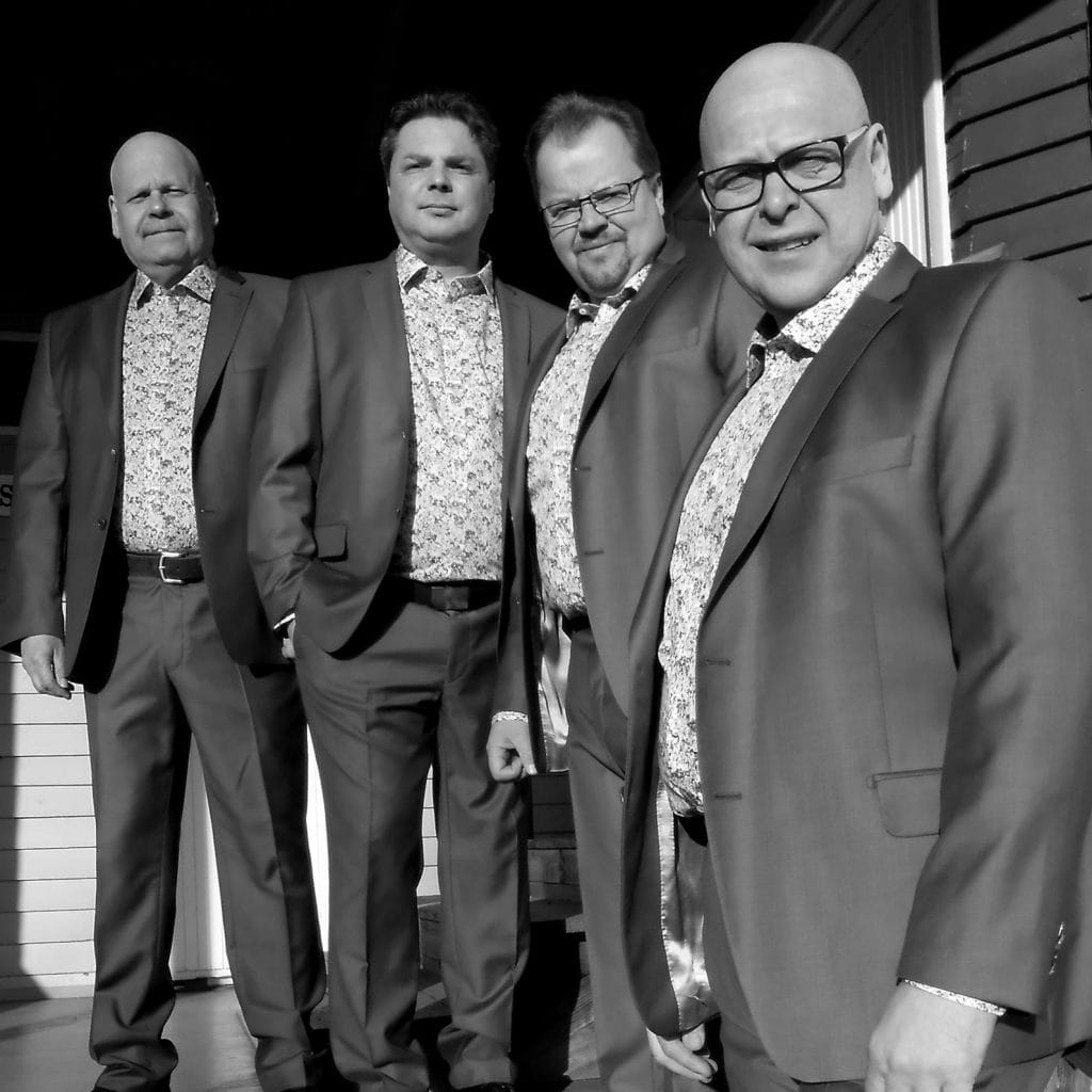 56960667_2427528903938194_1112951091546292224_o Charles plogmanin poika alkaa säestää isäänsä rosettessa taas soittajamuutos | tanssiin Fi