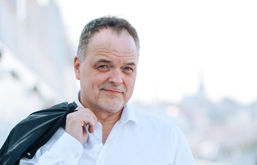 charles plogman kp1 Charles plogmanin poika alkaa säestää isäänsä rosettessa taas soittajamuutos | tanssiin Fi