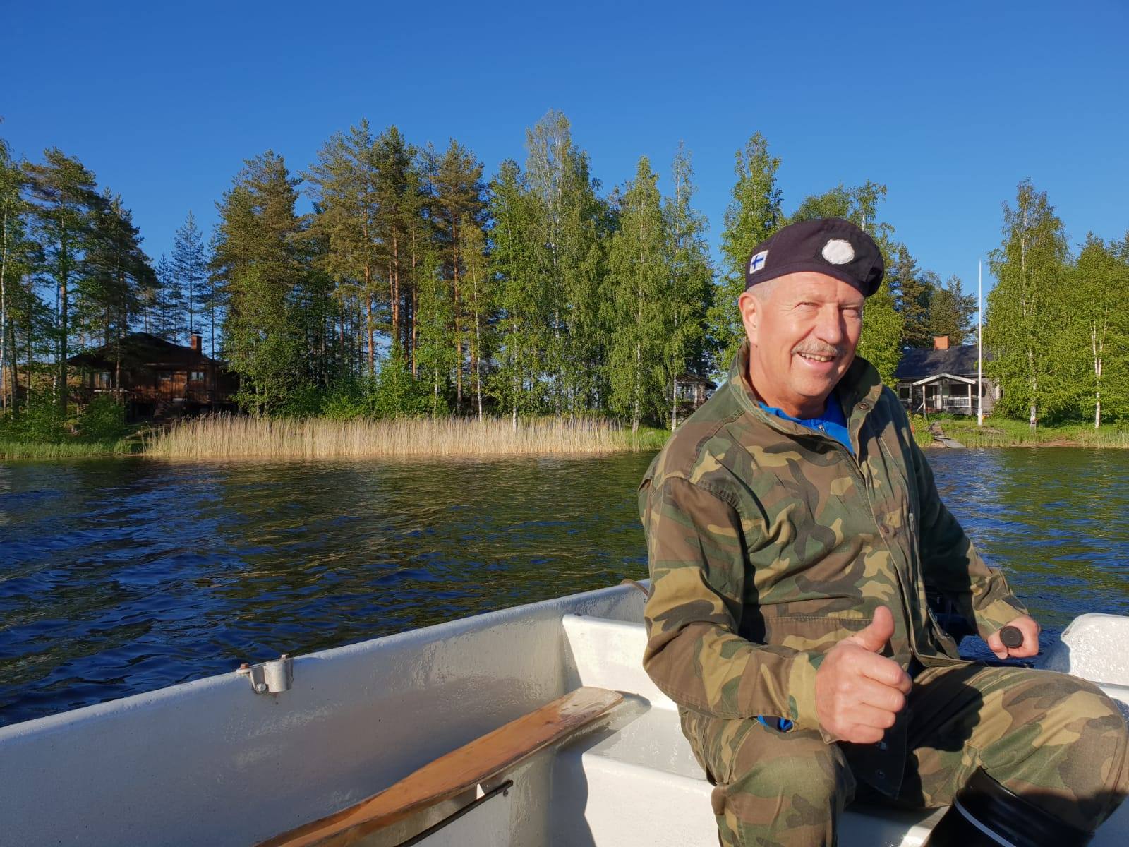 Lasse Hoikka järvellä