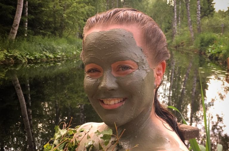 Heidi Pakarinen savinaamio juhannus 2019