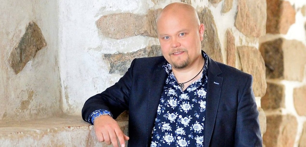 Johannes Vatjus Johannes vatjus iloitsee sai asuntoauton keikkakiesiksi ja viikon kotiloman | tanssiin Fi