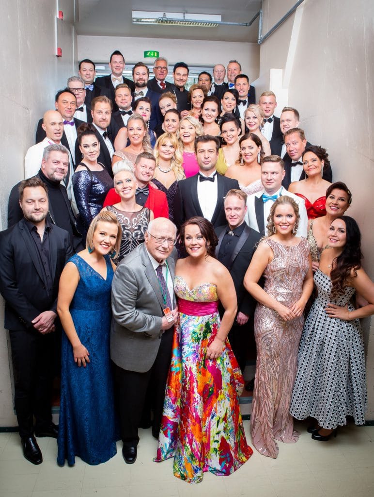 Tangomarkkinat 35-v.juhlakonsertti Aivoverenvuodosta toipunut heikki hietamies 90 risti rollaattorinsa arvoksi | tanssiin Fi