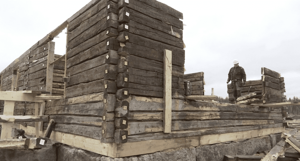 Anne mattilan pohjalaistalon siirto pääsi ylen tv uutisiin   katso | tanssiin Fi