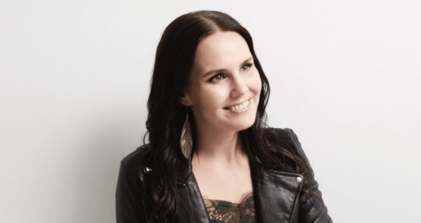 Anne mattila pyörsi päätöksensä maalaukset myyntiin   uutta musiikkiakin tulossa | tanssiin Fi