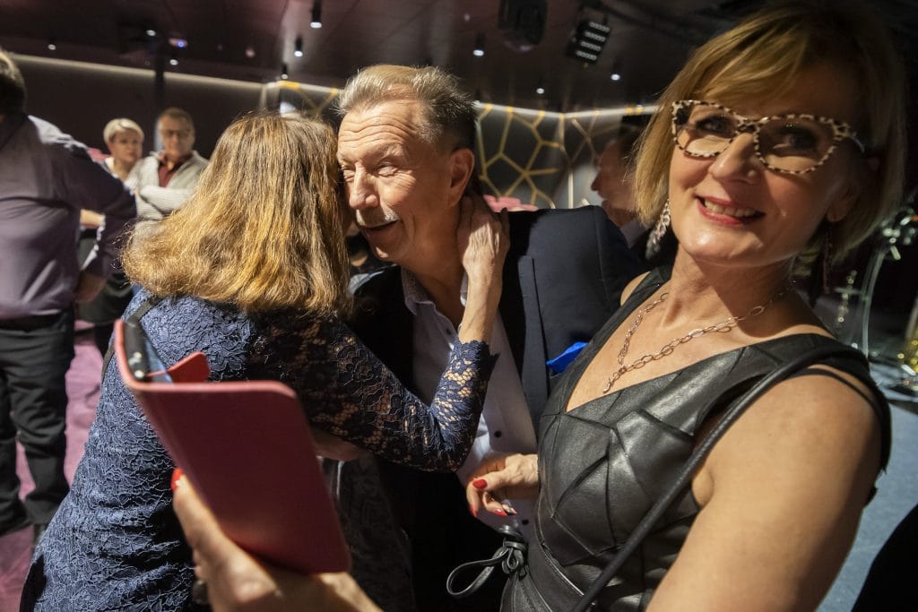 Souvarit pitkälle tauolle   lasse hoikka lavatähden arjesta kaikki ei ole sitä miltä näyttää | tanssiin Fi