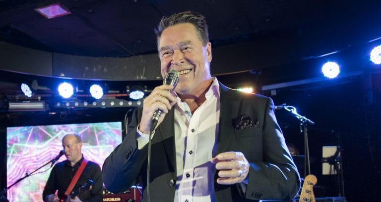 Markku Aro 19.1.20 nauraa lava