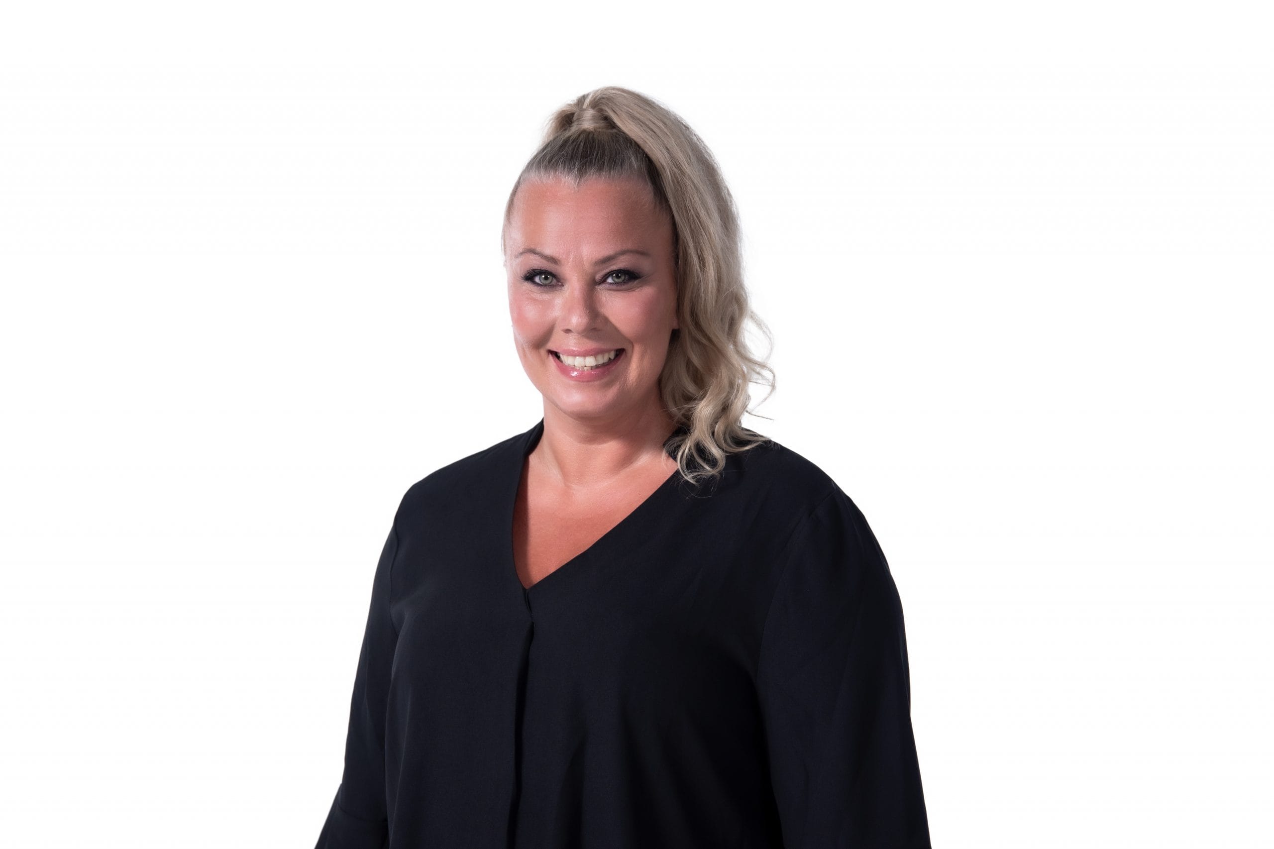 Yllätys Johanna pakonen lähti selviytyjien kuvauksiin pohjoisen erämaihin | tanssiin Fi