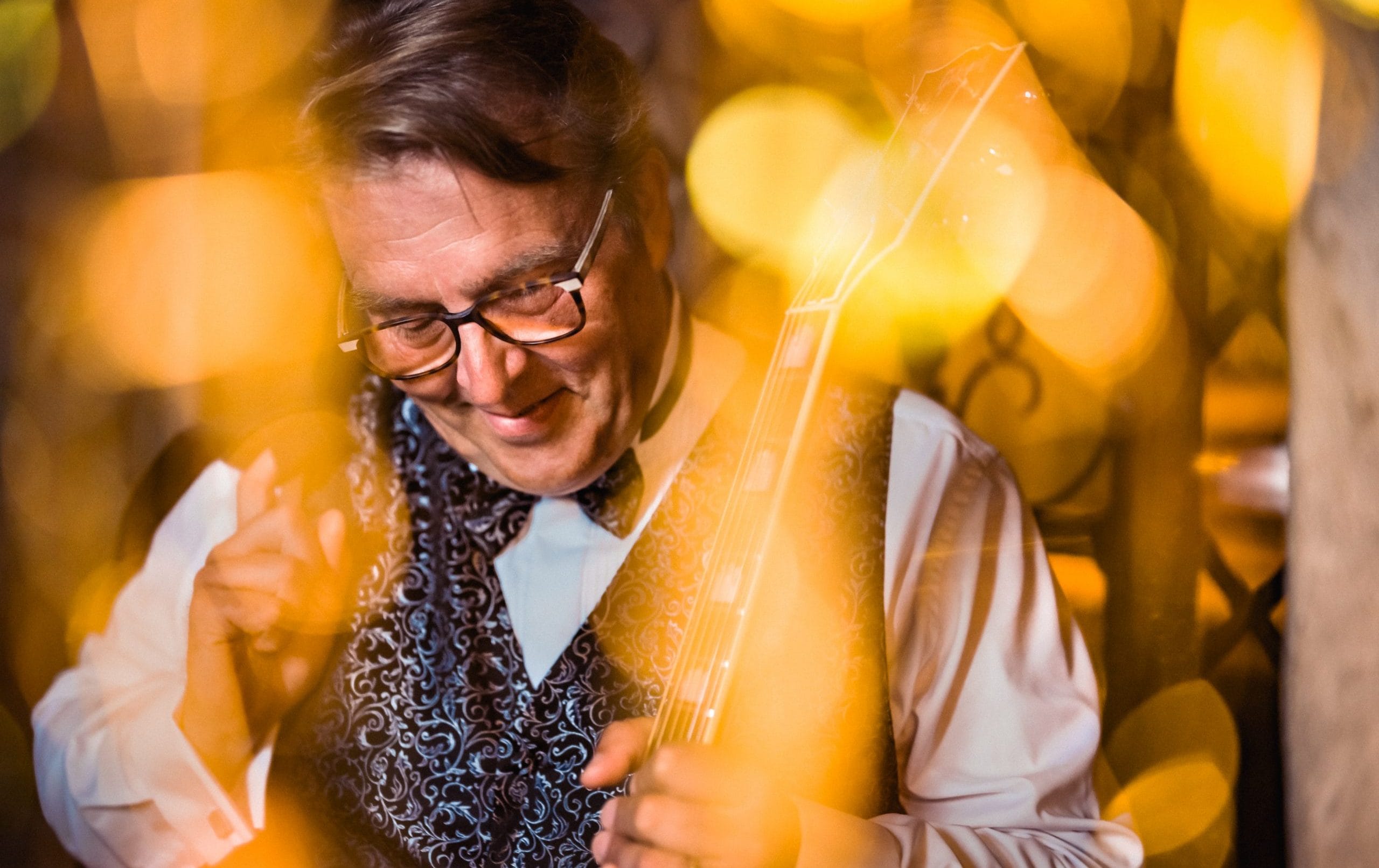 Jouluiset artistiterveiset vol 4 joel hallikainen | tanssiin Fi