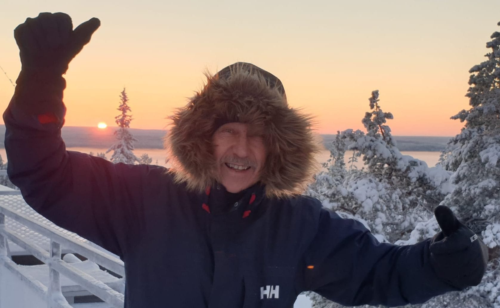 Lasse hoikan tärkeät jouluperinteet kynttilät haudoille talviulkoilua ja elvistä | tanssiin Fi