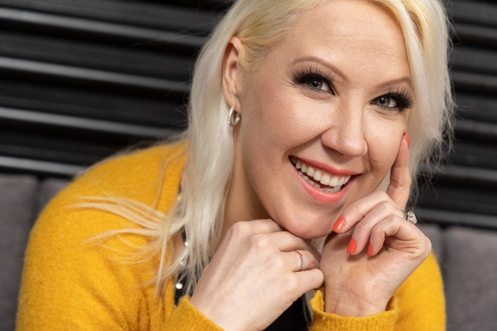 Sari Hellsten hymy 2022