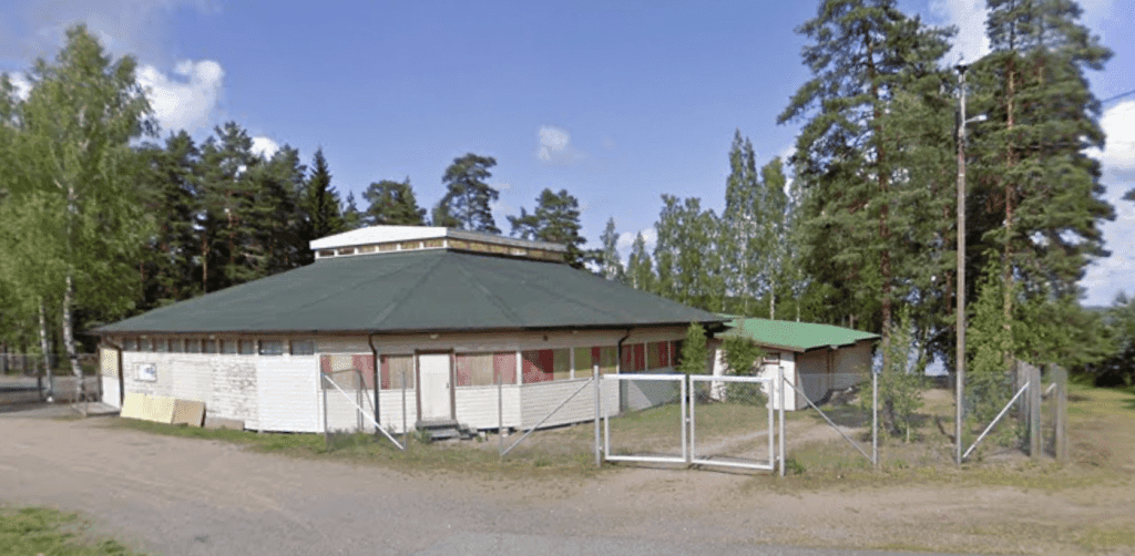 Kallioniemi perui perjantaitanssinsa risulahti koko kesän  pula talkooväestä vaivaa lavoja | tanssiin Fi