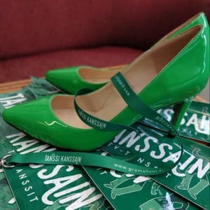 Tanssi kanssain kengät