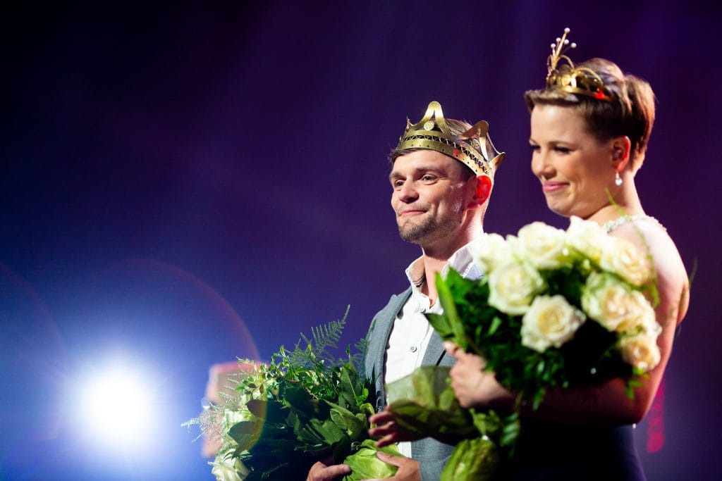 Heta ja Keijo lava tangofinaali Video heta jännittää ensikeikkaa keijo pitää jalan teurastamon oven raossa | tanssiin Fi