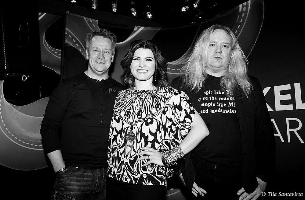 Olli Lindholm, Suvi Teräsniska ja Jussi Hakulinen Suvi teräsniska suree äkisti kuollutta jussi hakulista herkkä taiteilija jääräpäinen porilainen | tanssiin Fi