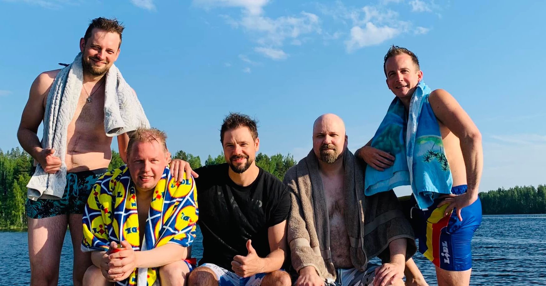 Taikakuu uimassa 2022 | Tanssiin.fi Taikakuu uimassa 2022