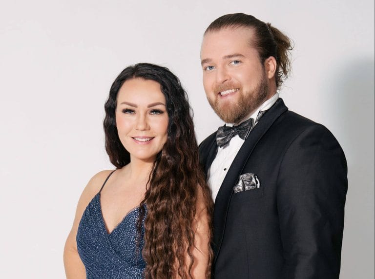 saija_tuupanen_teemu_roivainen_joulu22kp