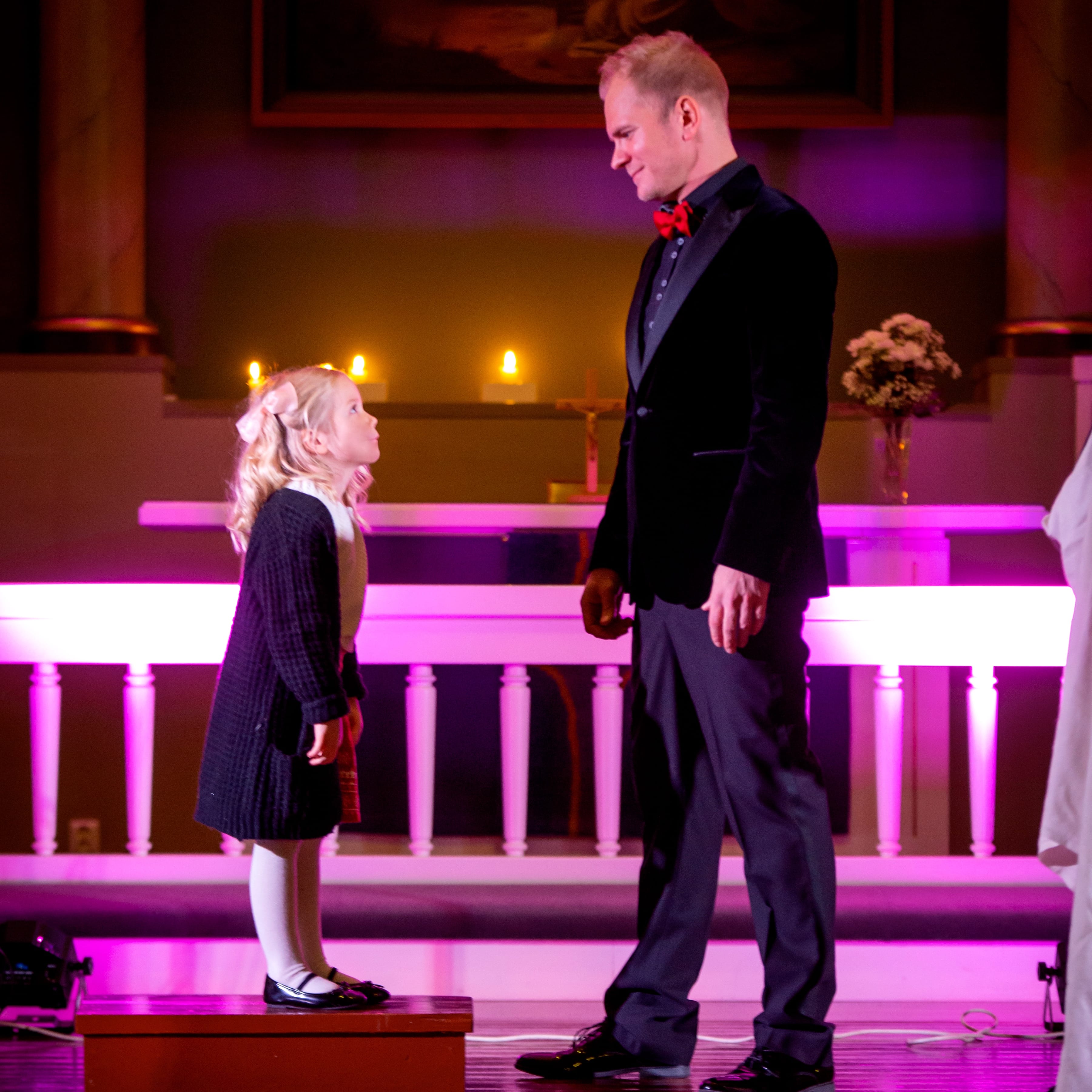 Mikko mäkeläinen herkistyy esiintyessään emelia tyttärensä 6 kanssa saa nähdä säästynkö kyyneleiltä | tanssiin Fi