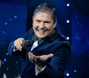 Leif Lindeman laulaa syksyn sävel