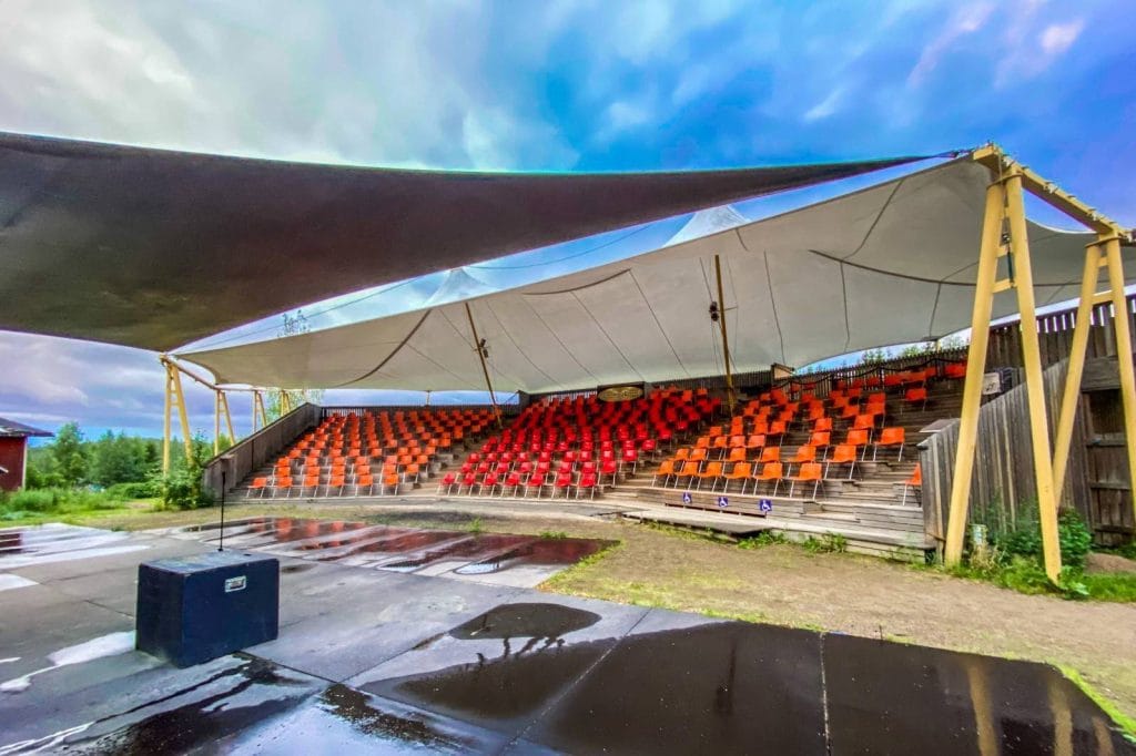 Leif lindemanilta suuria uutisia hyppää teatterin lavalle  iloitsee myös levystään | tanssiin Fi