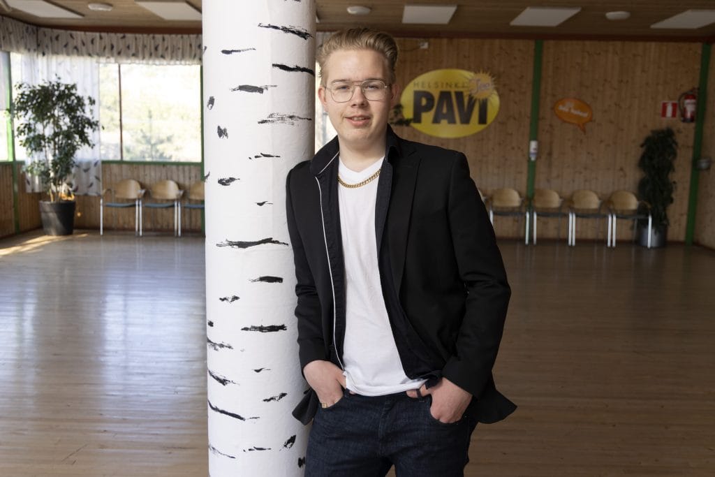 30 kiloa laihtunut pnp solisti henri jokinen 19 lykkäsi armeijaa haluan nyt laulaa | tanssiin Fi