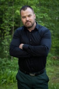 Heikki koskelo kädet puuskassa 2023 | tanssiin Fi