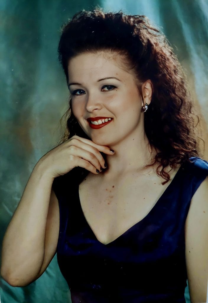 Mira kunnasluoto avautuu abortista avieroista ja rahahuolista  lyttää kirjassa kohumedian | tanssiin Fi