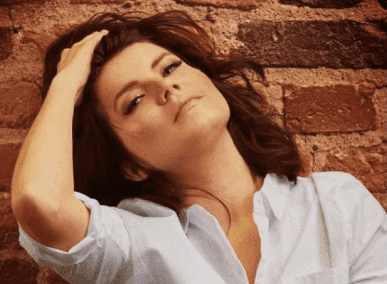 Suvi Teräsniska Ahvenanmaa