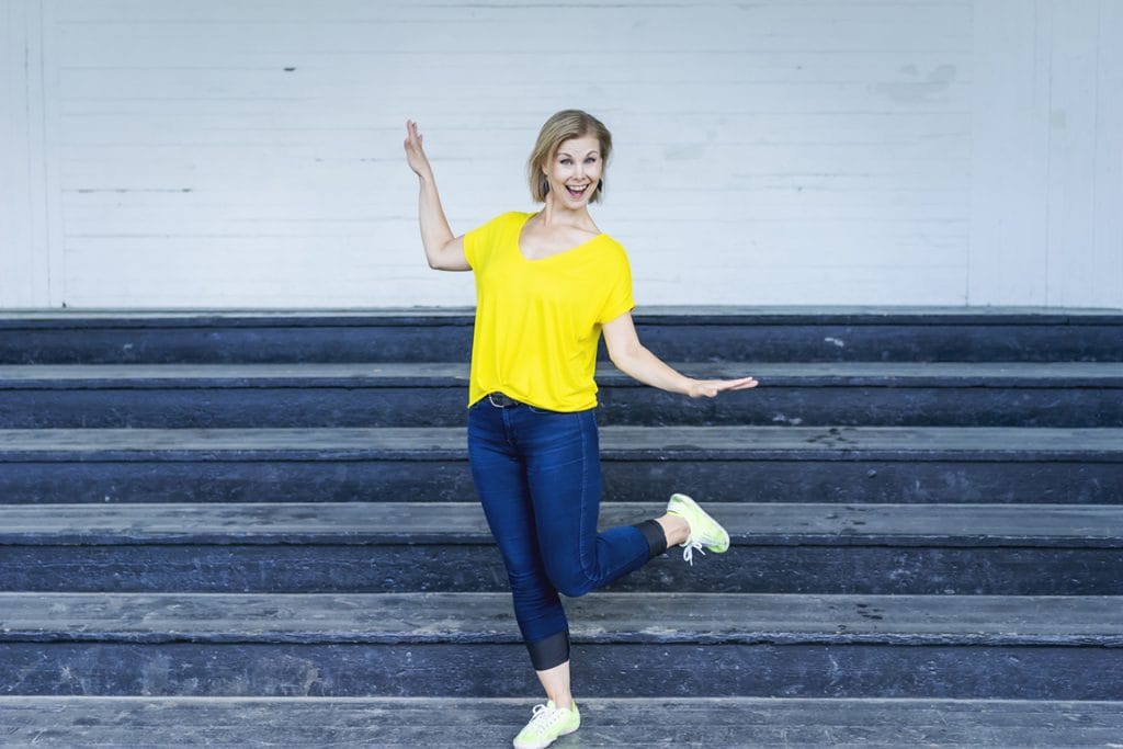 Basisti joonas kosi ulpua kesken tanssikeikan  teemu roivainen mukana kihlausjuonessa | tanssiin Fi