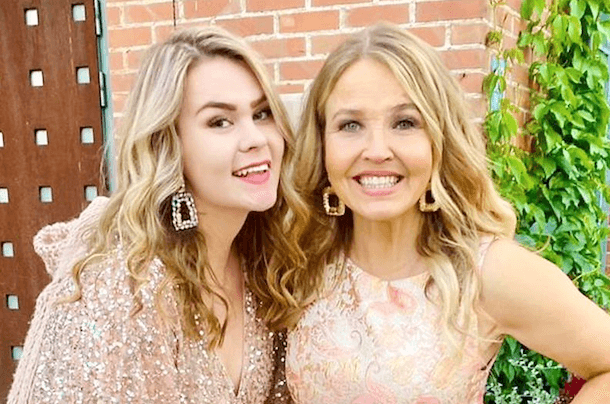 Charlotta Saari ja Marita Taavitsainen