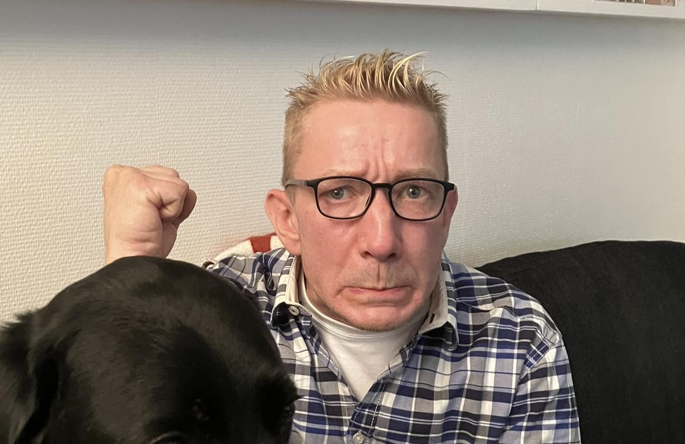 SImo SIlmu Facebook 2023 Simo silmu poliisin tutkimasta härskistä romanssirikoksesta pistää vihaksi | tanssiin Fi