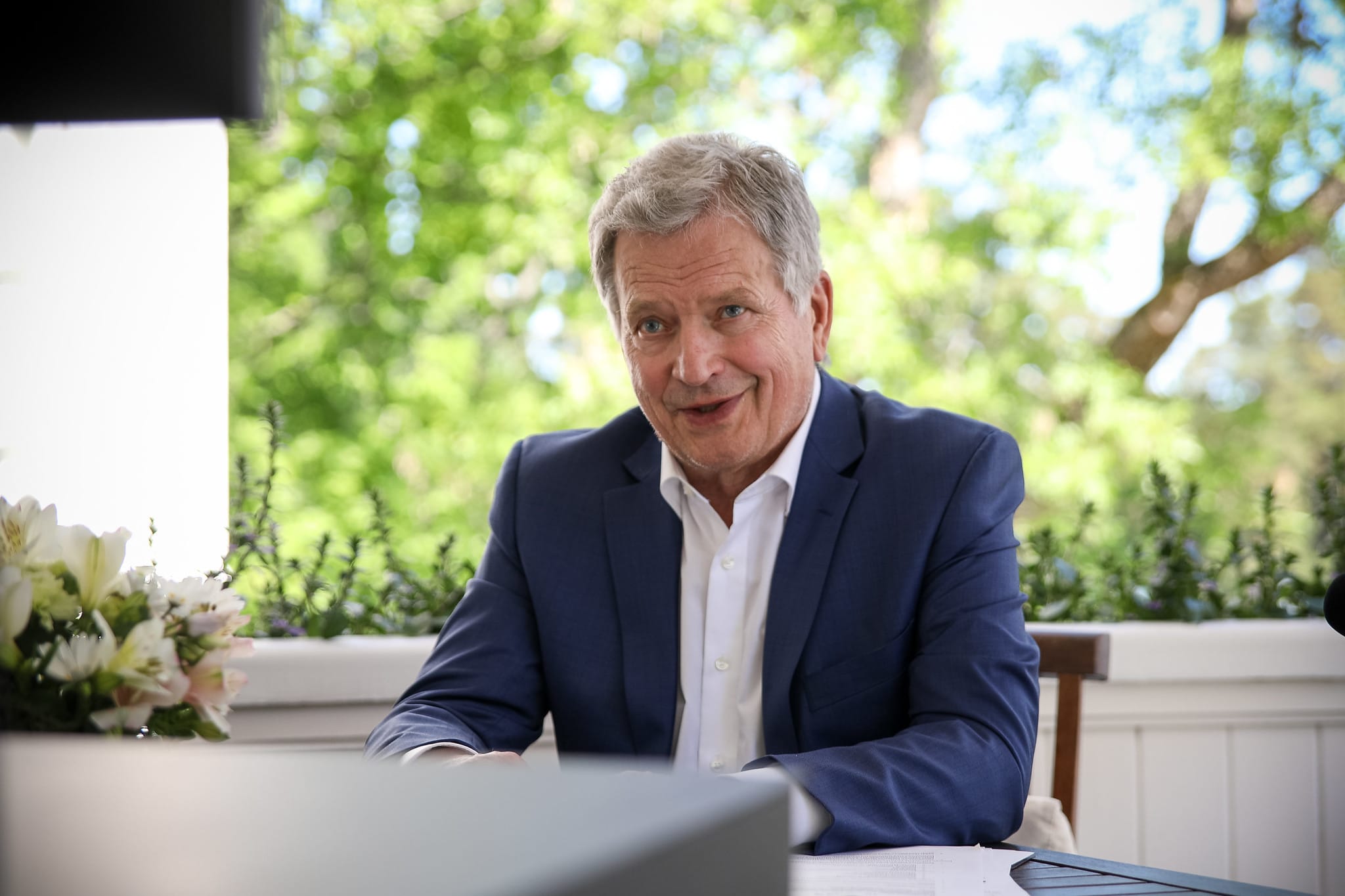 75 vuotta täyttävä sauli niinistö haastaa suomalaiset liikkumaan  vaikkapa tanssien tai kävellen | tanssiin Fi