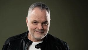 Charles Plogman kasvot 2023