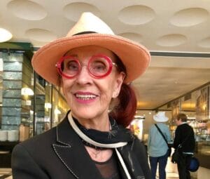 Aira Samulin kasvot 2023