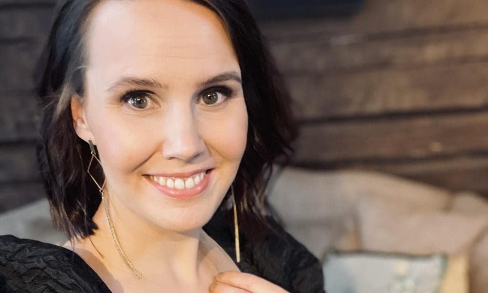 Anne Mattila nautti kesästä äitinä ja artistina – iloitsee aidon ...