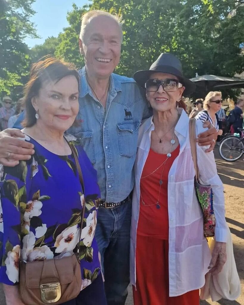 Aira samulin olen saanut tanssia kohdusta hautaan  tähdet muistelevat legendaa | tanssiin Fi