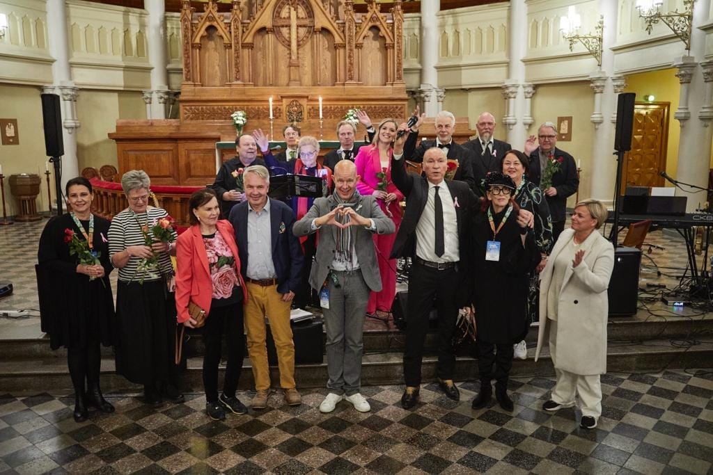 Aira samulin olen saanut tanssia kohdusta hautaan  tähdet muistelevat legendaa | tanssiin Fi