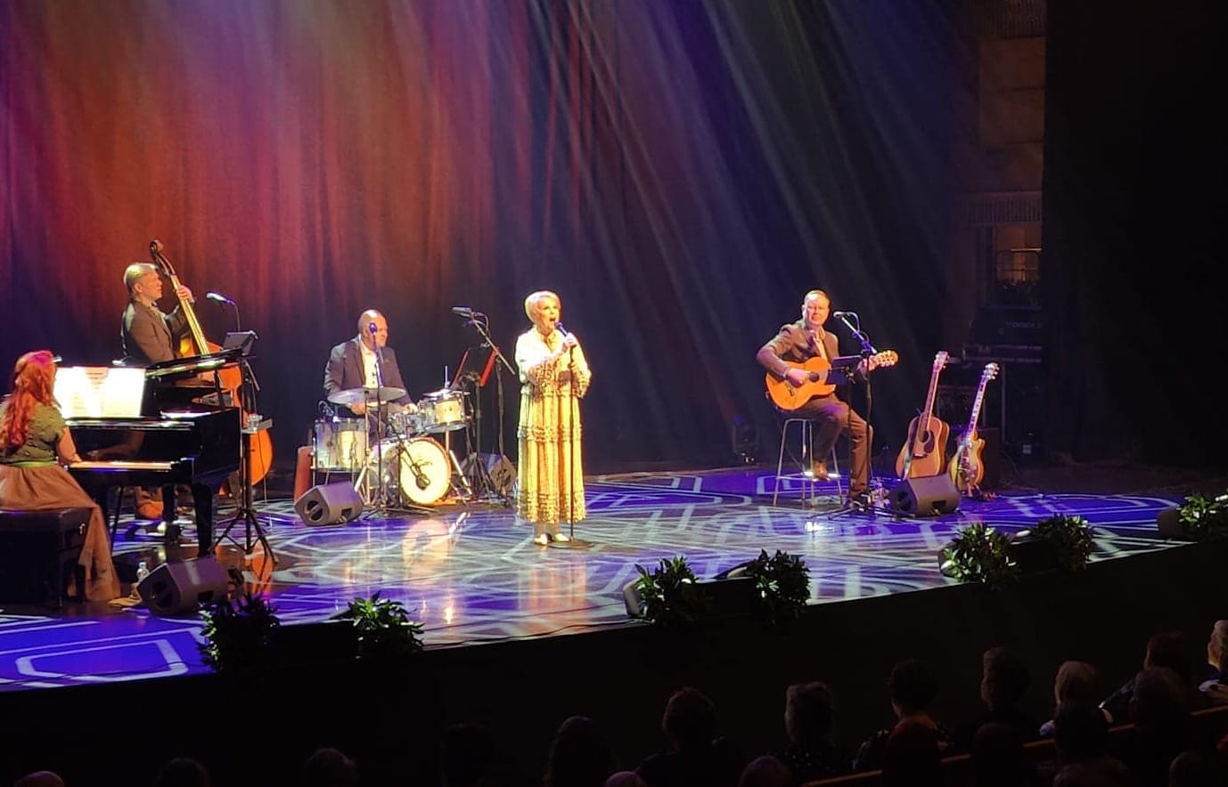 Katri Helena 31.10.23 Kuopio Sairauden selättänyt katri helena hurmasi konserttilavalla katso koskettava video | tanssiin Fi