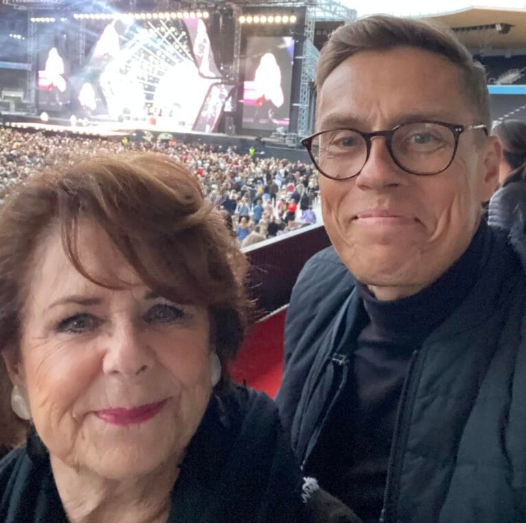 Pirkko Mannola ja Alexander Stubb