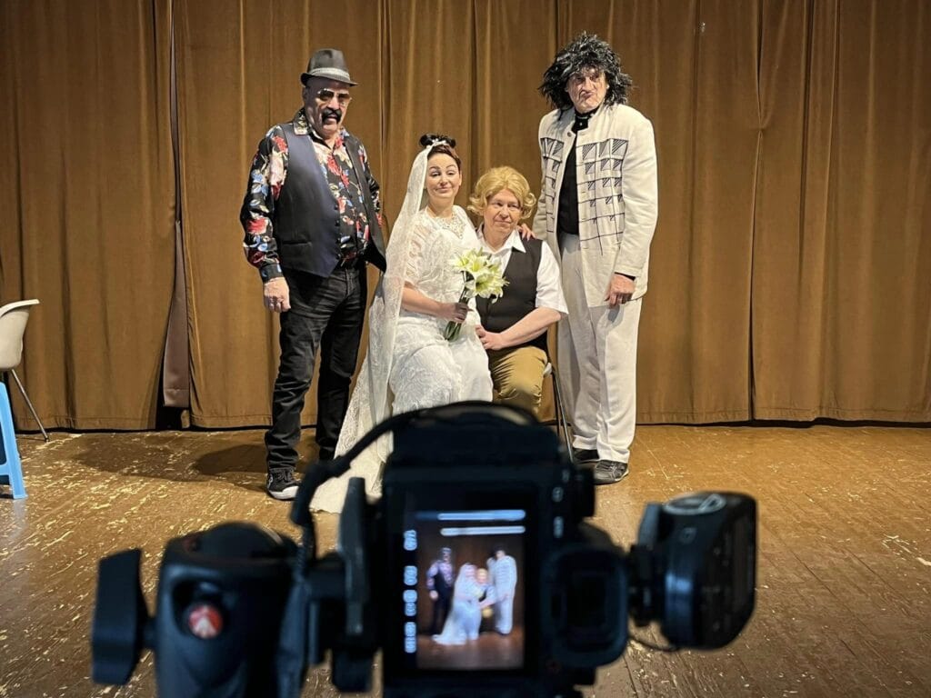 Riita jamppa tuomisen perikunnan kanssa ohi  musiikkinäytelmän ensi ilta lähestyy | tanssiin Fi