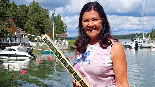 Tarja Lunnas Vuoden lossivahti Tarja lunnas palkittiin kotiseudullaan sai merellisen arvonimen | tanssiin Fi