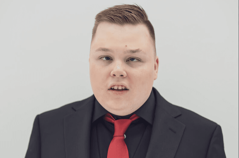 Ville Köngäs Ville köngäs on tangofinaalin kokenut kuopus syntymäsokea laulaja ihannoi sauli lehtosta | tanssiin Fi