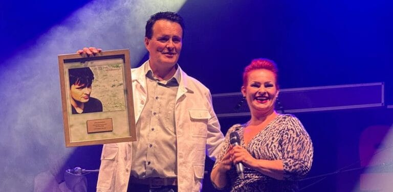 ISTO HILTUNEN KULTALEVY 