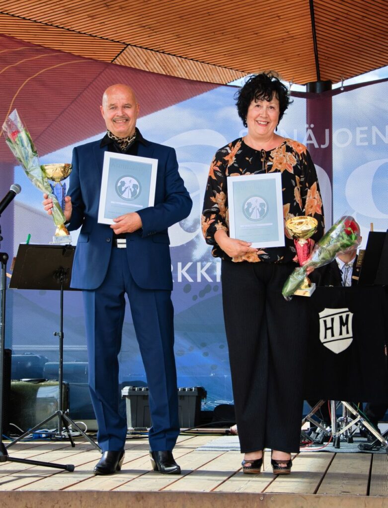 Tangoseniori-65-2024-Raimo-Junnukkala-ja-Kirsi-Ukkonen