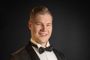 Harri Hautaniemi Promo02-16